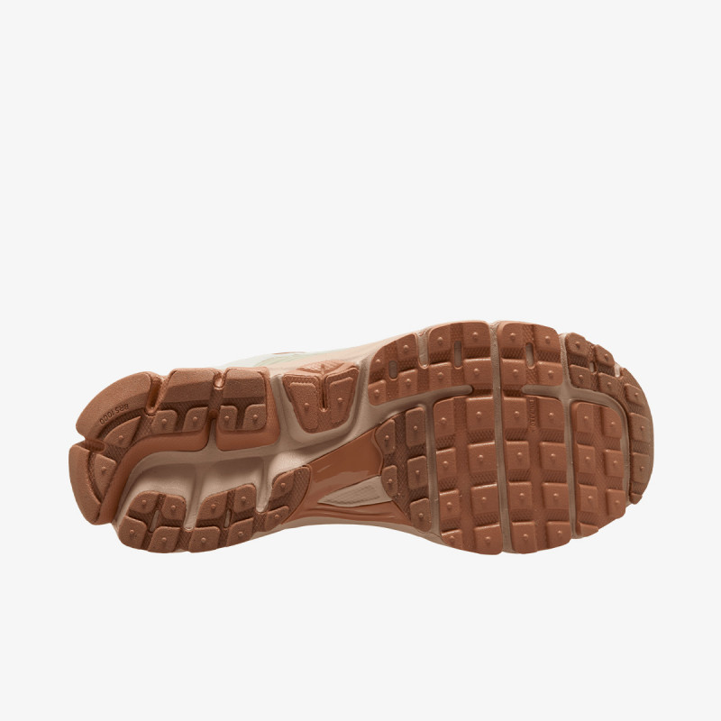 NIKE Tenisice Zoom Vomero 5 
