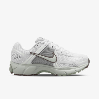 NIKE Tenisice Zoom Vomero 5 