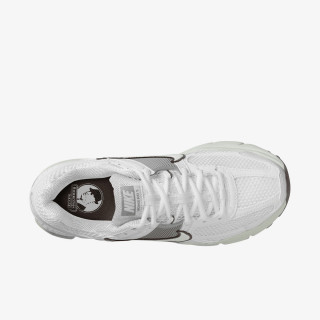 NIKE Tenisice Zoom Vomero 5 