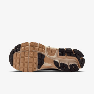 NIKE Tenisice W NIKE ZOOM VOMERO 5 