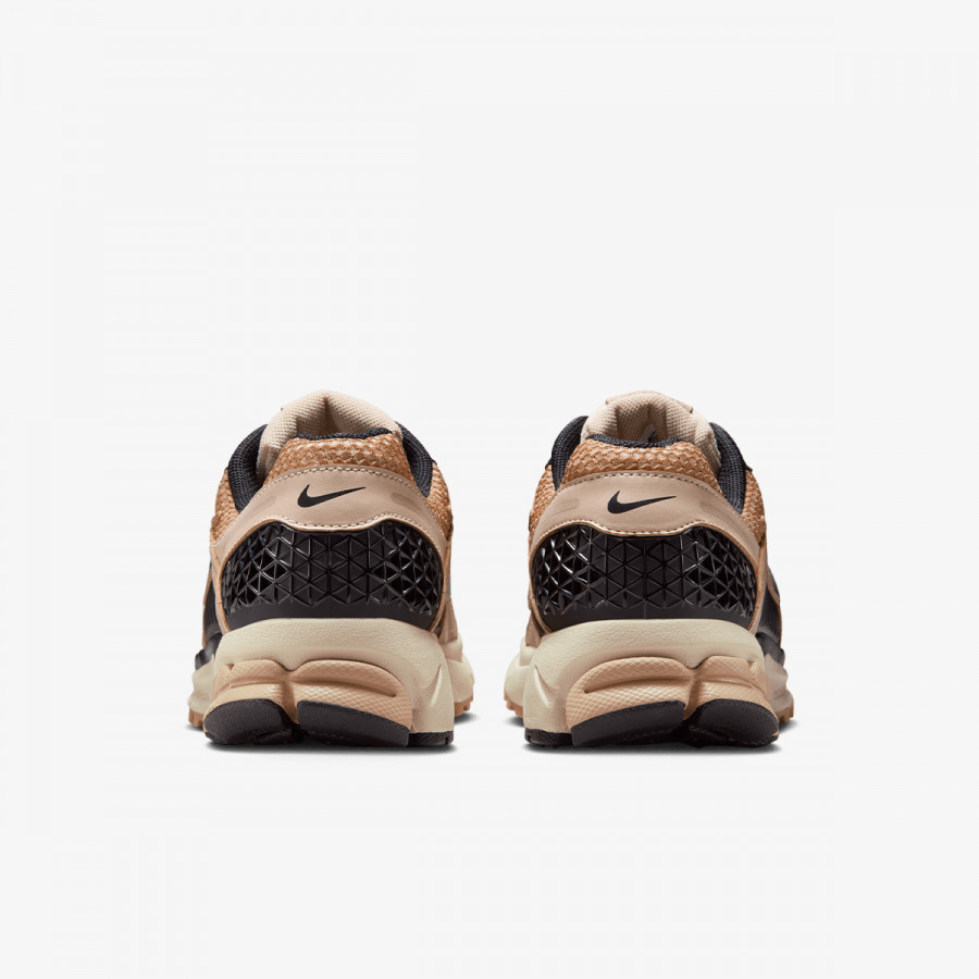NIKE Tenisice W NIKE ZOOM VOMERO 5 