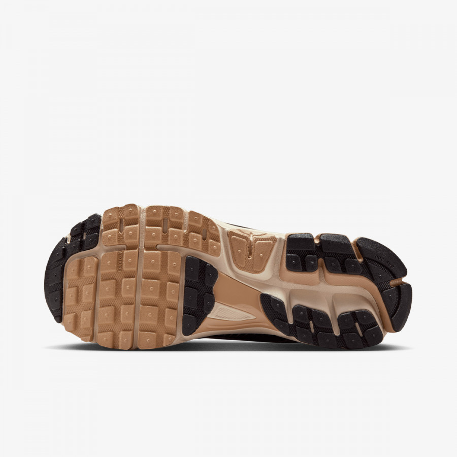 NIKE Tenisice W NIKE ZOOM VOMERO 5 