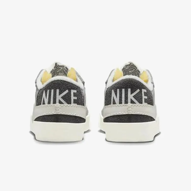 NIKE Tenisice BLAZER LOW '77 JUMBO SE TR72 