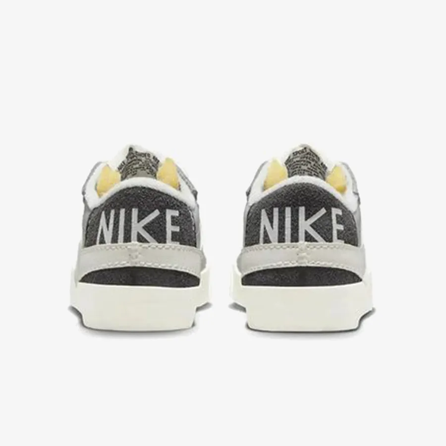 NIKE Tenisice BLAZER LOW '77 JUMBO SE TR72 