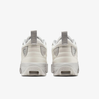 NIKE Tenisice Jordan Max Aura 6 