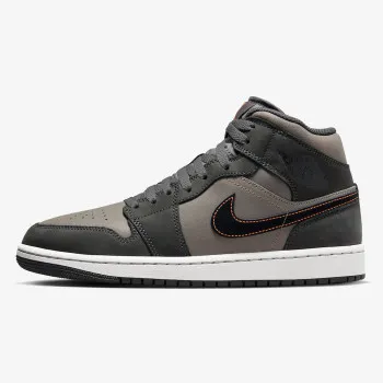 NIKE Tenisice NIKE Tenisice AIR JORDAN 1 MID SE FP 