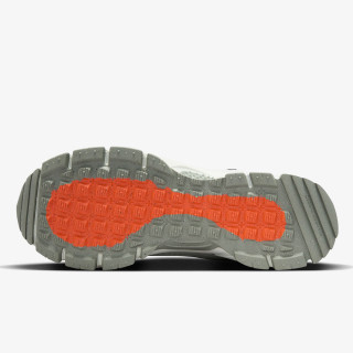 NIKE Tenisice Vomero Roam 