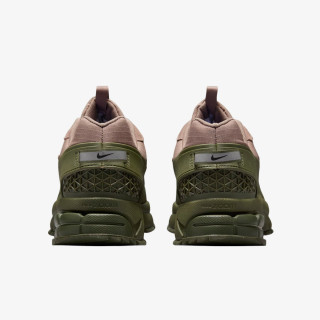 NIKE Tenisice Vomero Roam 