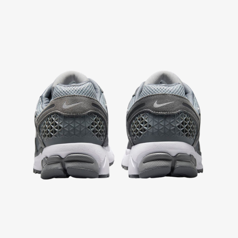 NIKE Tenisice NIKE ZOOM VOMERO 5 SDE 