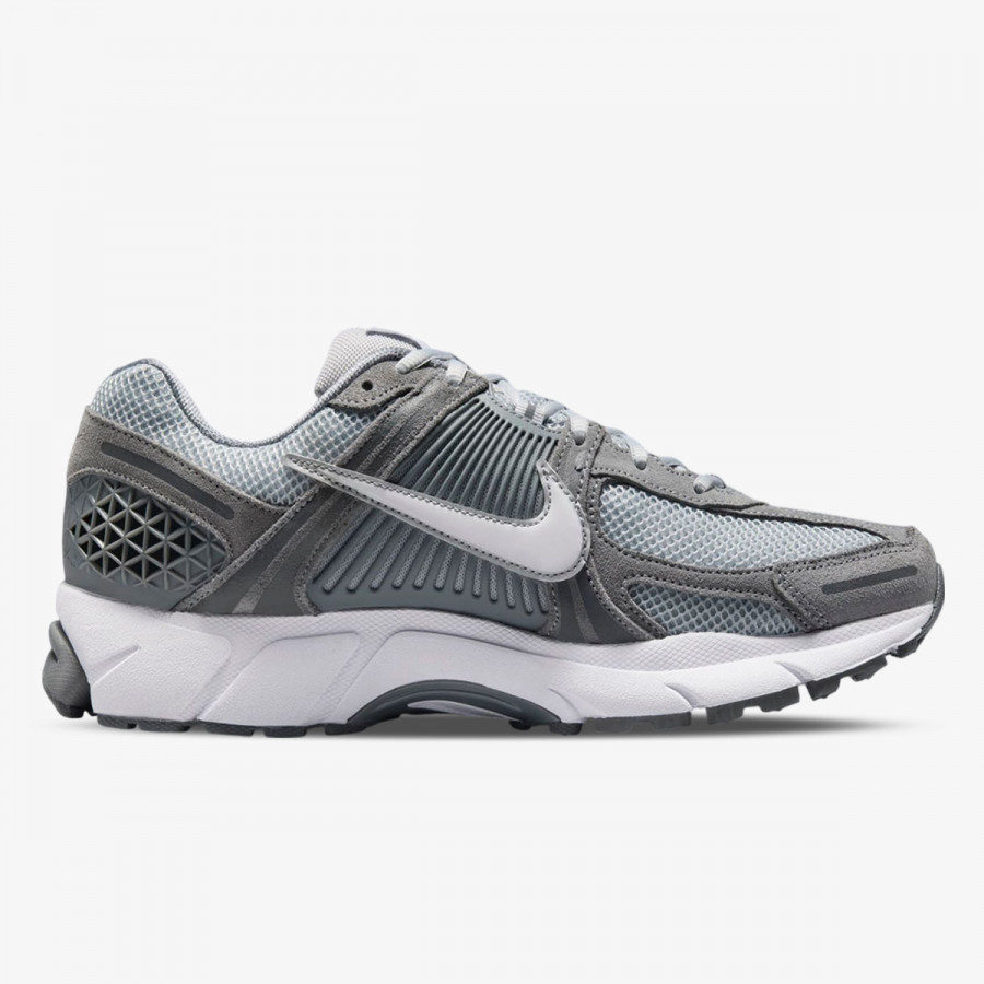 NIKE Tenisice NIKE ZOOM VOMERO 5 SDE 