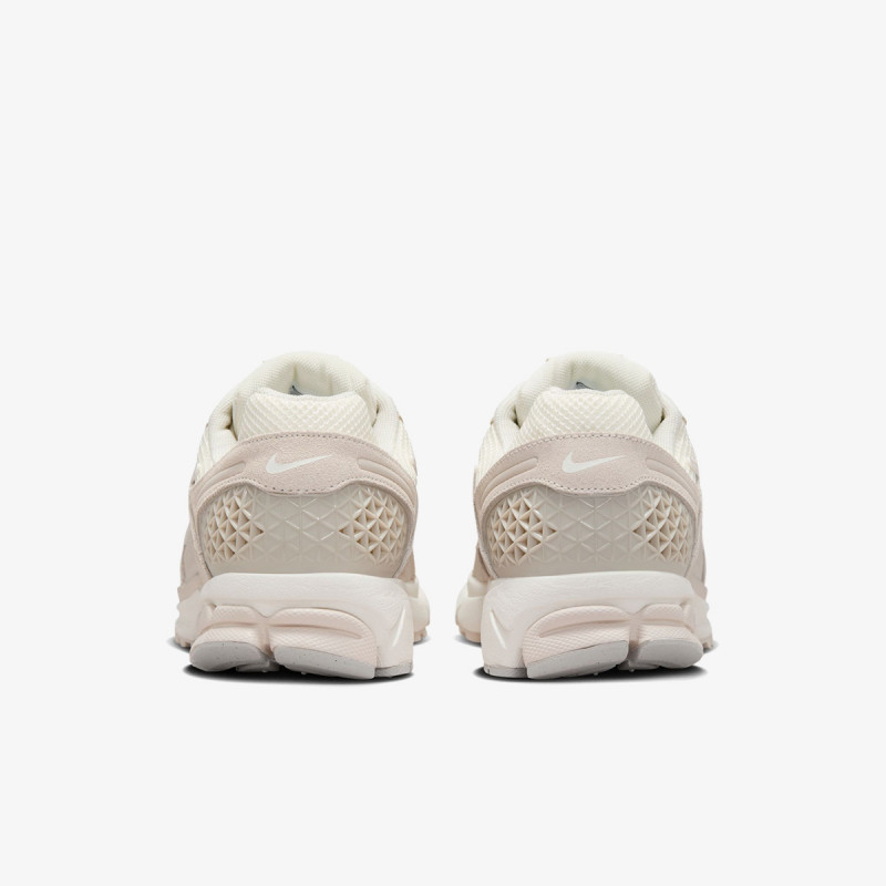 NIKE Tenisice Vomero 5 