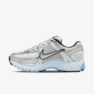 NIKE Tenisice Vomero 5 