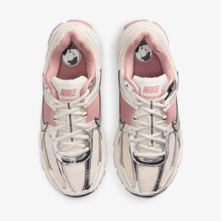 NIKE Tenisice W NIKE ZOOM VOMERO 5 NEWS 
