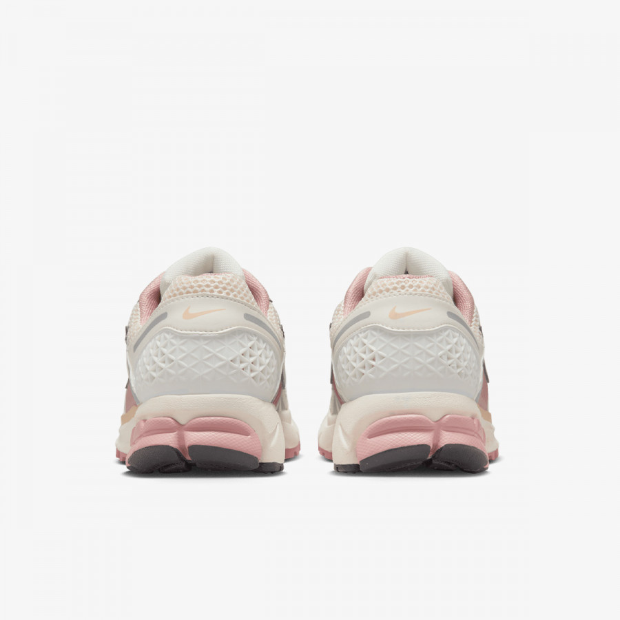 NIKE Tenisice W NIKE ZOOM VOMERO 5 NEWS 