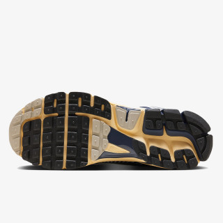 NIKE Tenisice NIKE ZOOM VOMERO 5 NCPS 