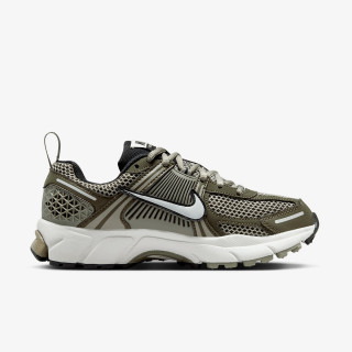 NIKE Tenisice VOMERO 5 BG 