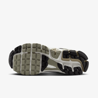 NIKE Tenisice VOMERO 5 BG 