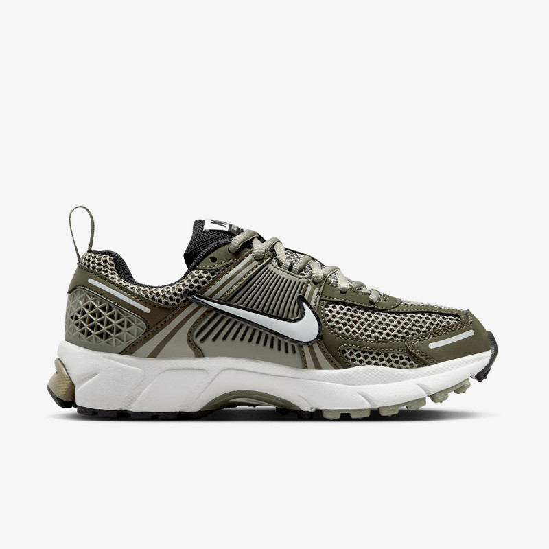 NIKE Tenisice VOMERO 5 BG 