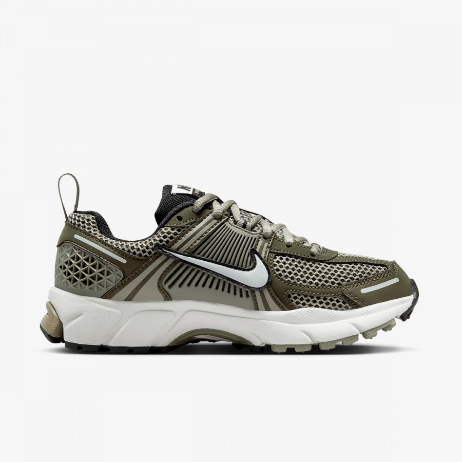 NIKE Tenisice VOMERO 5 BG 