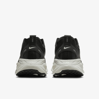 NIKE Tenisice Vomero 18 
