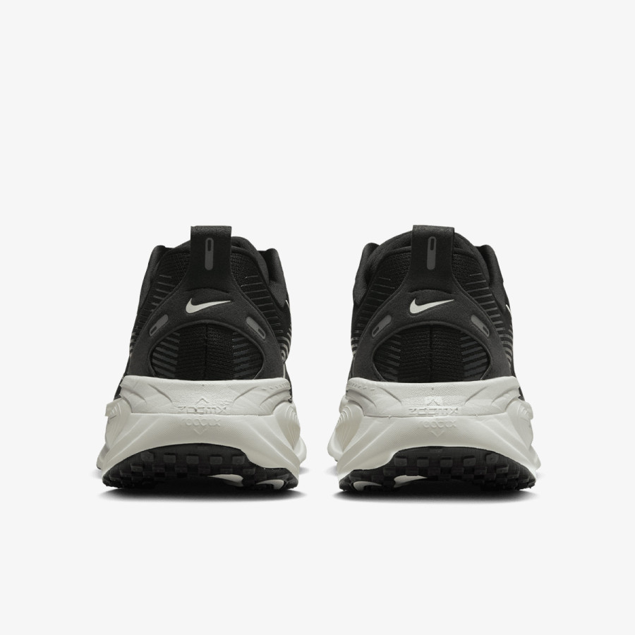 NIKE Tenisice Vomero 18 