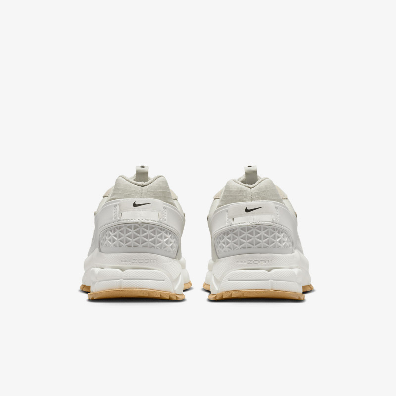 NIKE Tenisice W NIKE ZOOM VOMERO ROAM 