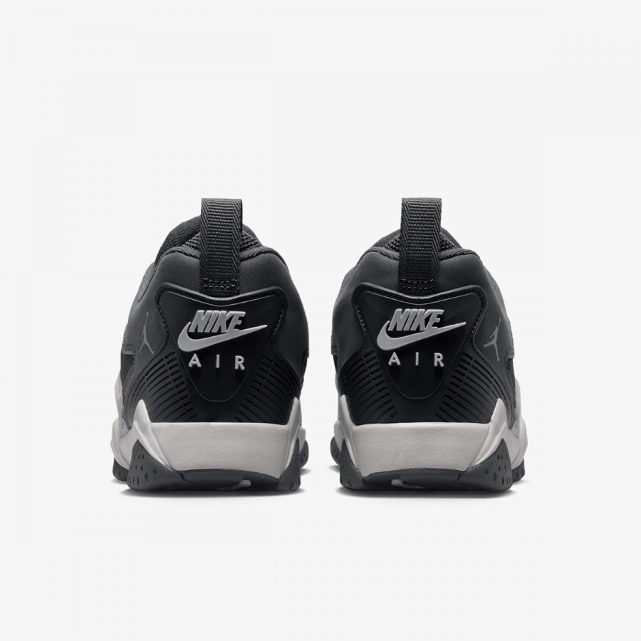 NIKE Tenisice AIR JORDAN 7 RM 