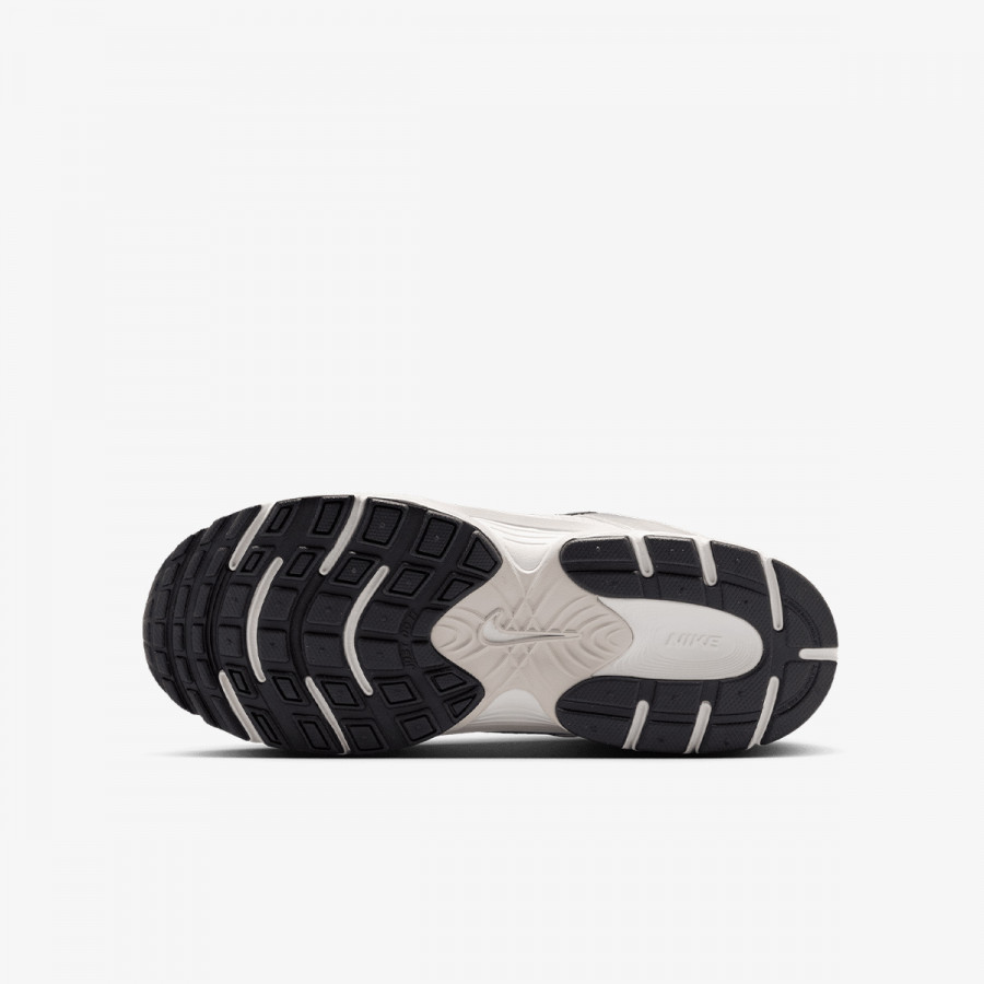 NIKE Tenisice NIKE V5 RNR BG 