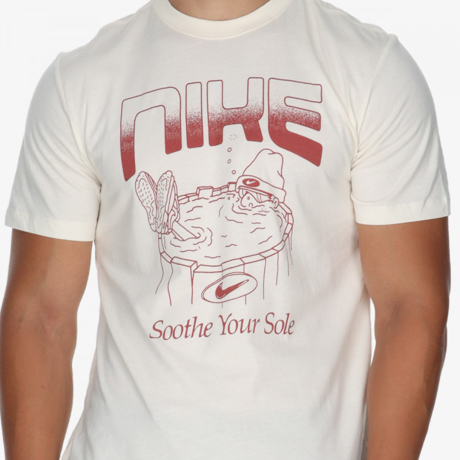 NIKE Majica kratkih rukava U NSW TEE OC FB GFX BRNDRD 