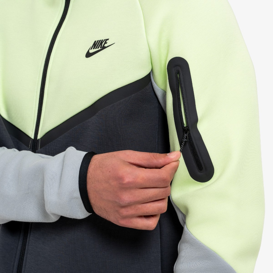 NIKE Majica s kapuljačom na patent Tech 