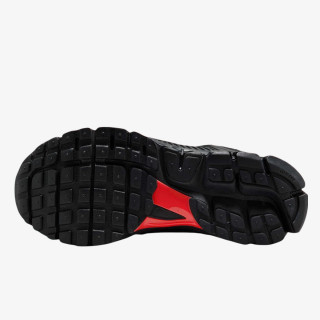 NIKE Tenisice Zoom Vomero 5 