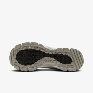NIKE Tenisice NIKE ZOOM VOMERO ROAM 