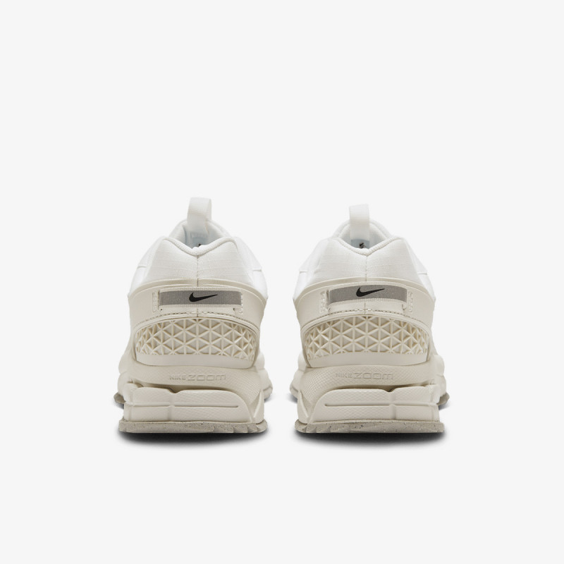 NIKE Tenisice NIKE ZOOM VOMERO ROAM 