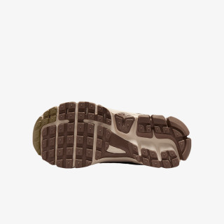 NIKE Tenisice VOMERO 5 BG CN 