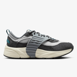 NIKE Tenisice JORDAN TRUNNER O/S 