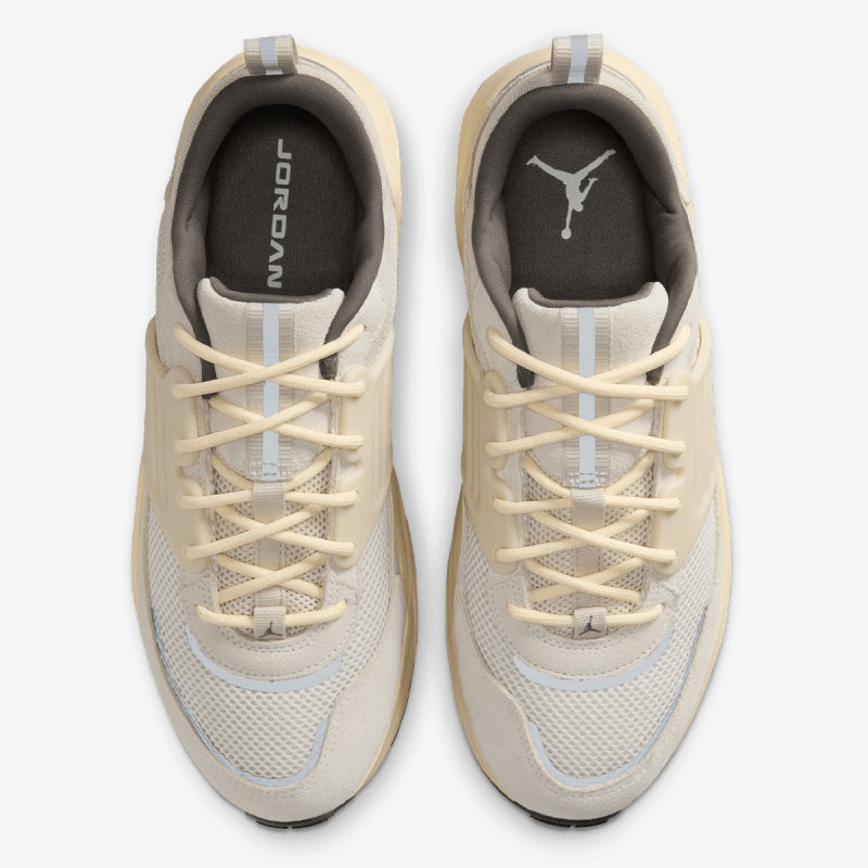 NIKE Tenisice JORDAN TRUNNER O/S 