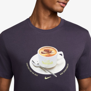 NIKE Majica kratkih rukava U NSW TEE STD CAFE SWOOSH MUG 