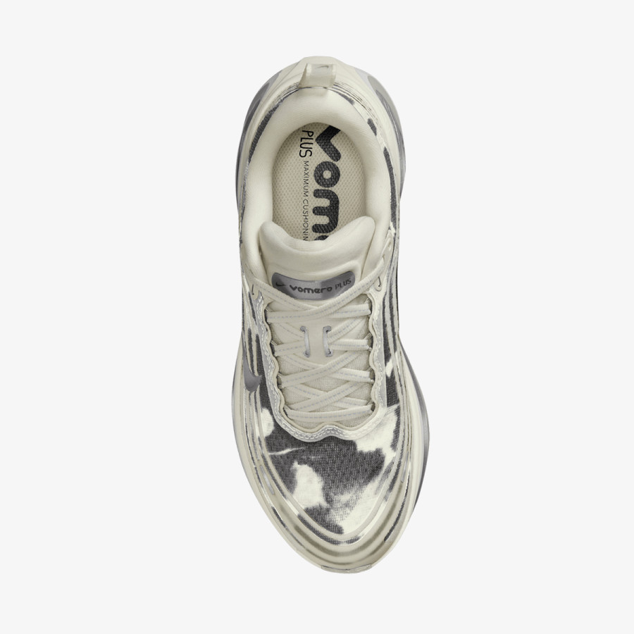 NIKE Tenisice Vomero Plus SE 