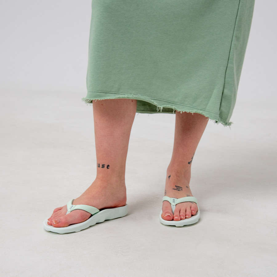 NIKE Japanke W NIKE MARINA 