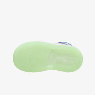 NIKE Tenisice Jordan 1 Mid SE 