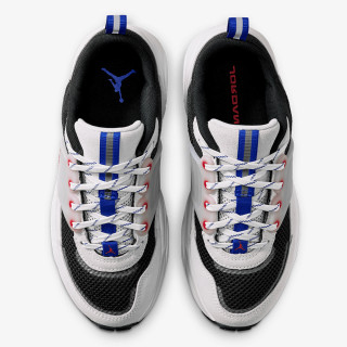 NIKE Tenisice JORDAN TRUNNER O/S BG 