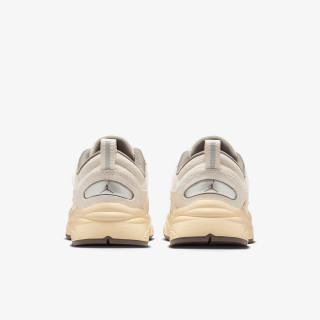 NIKE Tenisice JORDAN TRUNNER O/S BG 