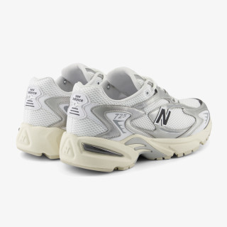 NEW BALANCE Tenisice 725 
