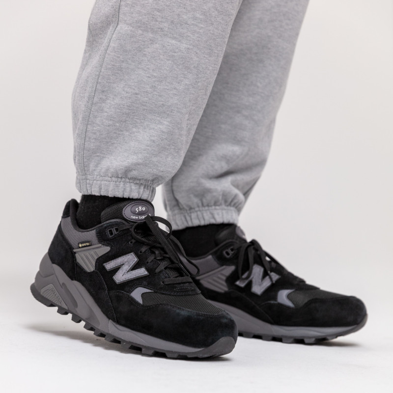 New balance 581 black hotsell