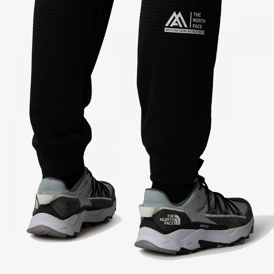 THE NORTH FACE Donji dio trenirke W MA FLEECE PANT TNF BLACK 
