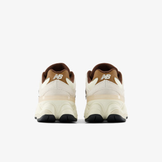 NEW BALANCE Tenisice K 9060 