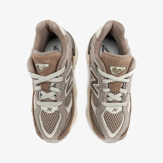 NEW BALANCE Tenisice K 9060 