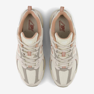 NEW BALANCE Tenisice 530 